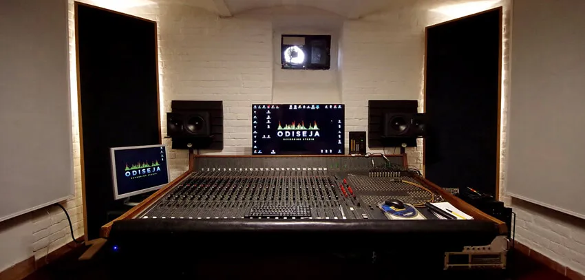 The control room: console, Genelec monitors and screens
