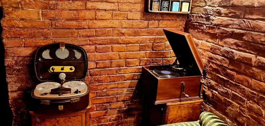 The AEG reel to reel tape machine from 1953 and the 1927 RCA Victor gramophone