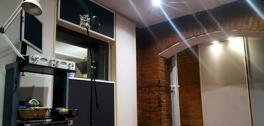 Microphones and preamps in the recording room